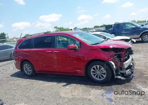 2021 Toyota Sienna Xle z USA, uszkodzony, nr VIN 5TDYSKFC5MS018541